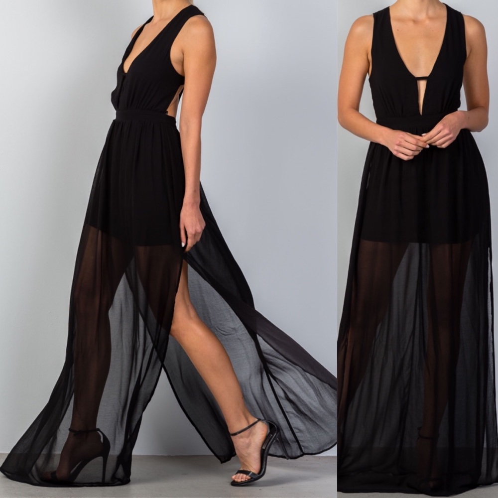 🖤1 S LEFT🖤BLACK SLICED MAXI DRESS